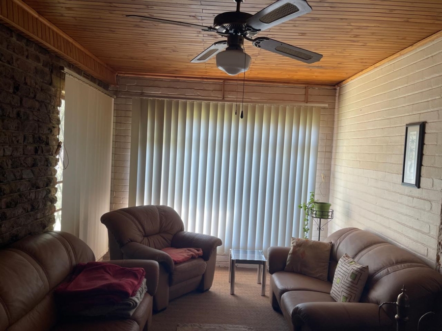 3 Bedroom Property for Sale in Naudeville Free State